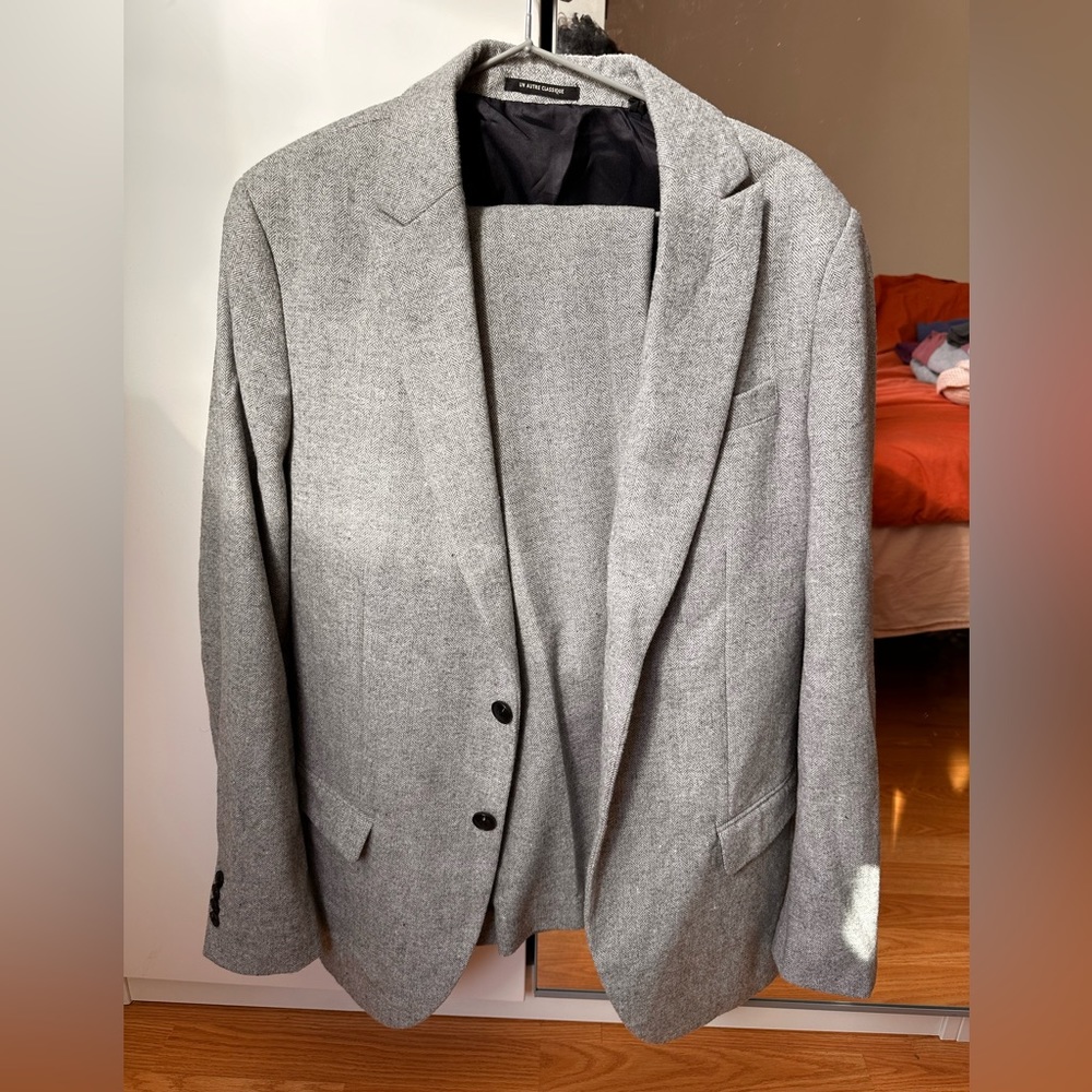 Beautiful grey suit made of wool